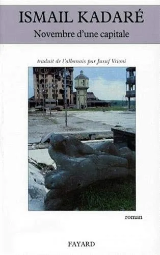 Portada de Nëntori i një kryeqyteti